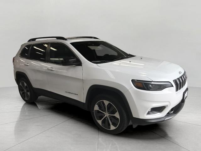 2022 Jeep Cherokee Limited 4x4 in Bright White Clearcoat — front three-quarter view