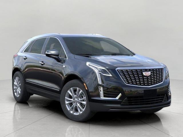 2026 Cadillac XT5 Luxury in Stellar Black Metallic — front three-quarter view