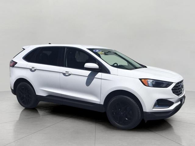 2022 Ford Edge SEL in Oxford White — front three-quarter view